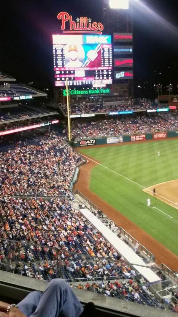 Citizens Bank Park, section: 321, row: 3, seat: 12