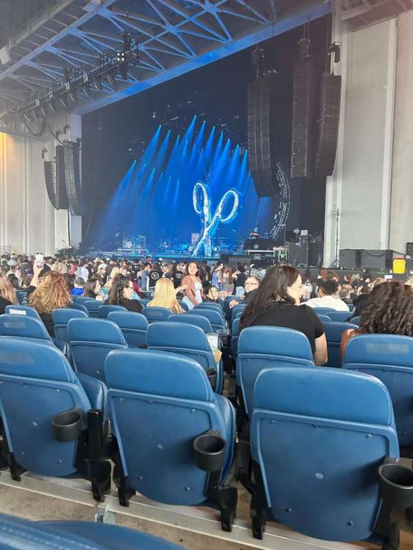 Truliant Amphitheater, section: 1, row: W, seat: 23