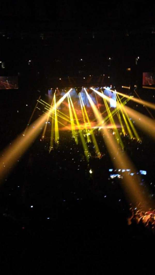 United Center, section: 210, row: 7, seat: 8