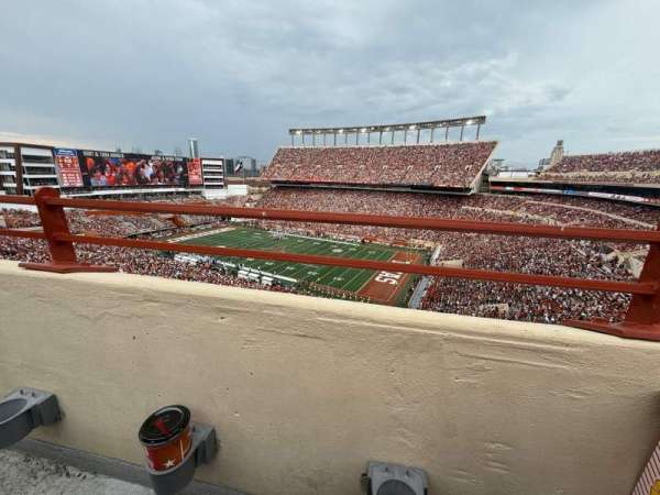 Texas Memorial Stadium, section: 124, row: 1, seat: 4