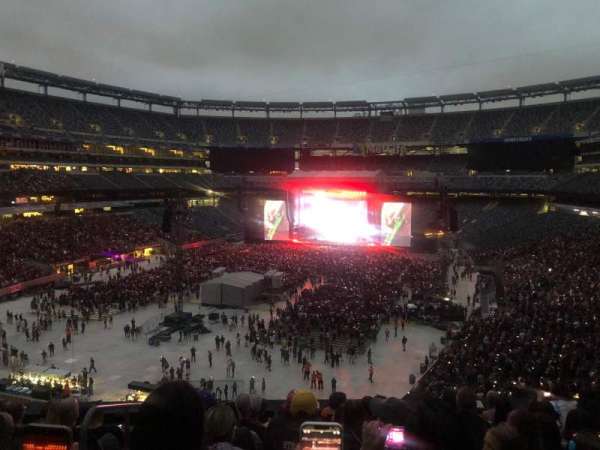 MetLife Stadium, section: 222A, row: 11, seat: 22