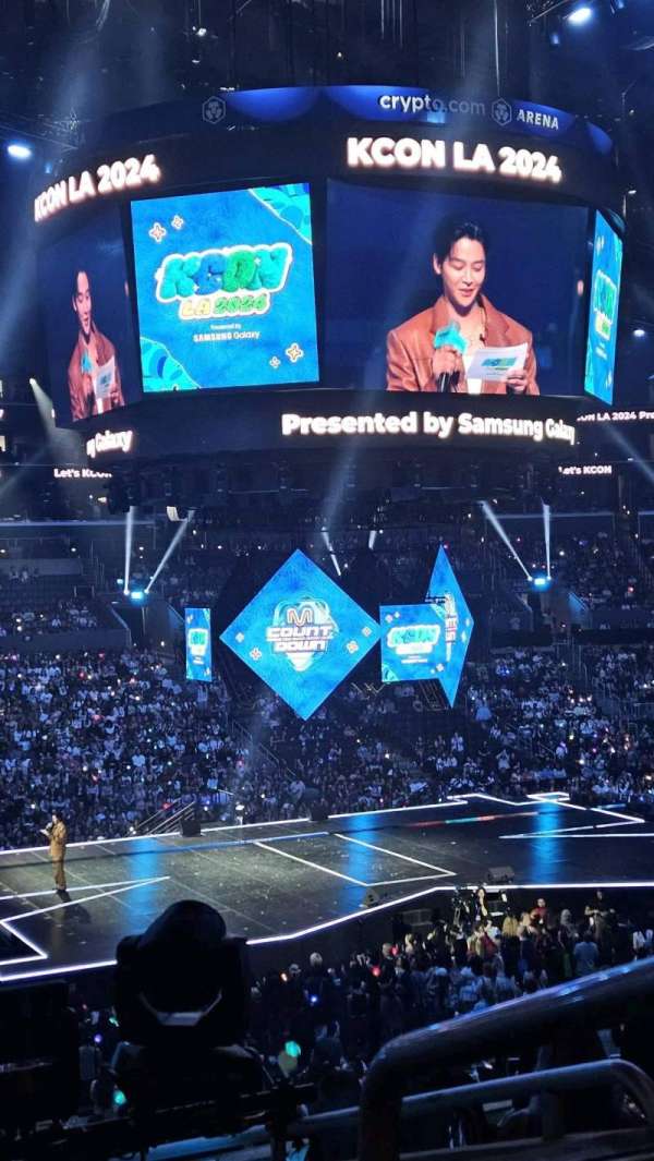 Crypto.com Arena, section: PR7, row: 8, seat: 1