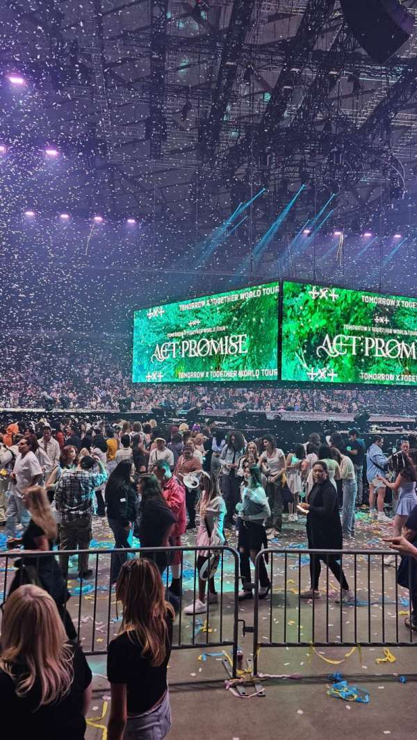 Tacoma Dome, section: 119, row: B, seat: 9