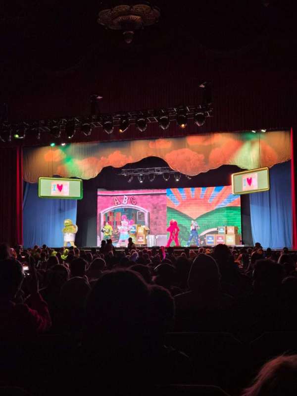 Fox Theatre, Detroit, section: Floor 4, row: U, seat: 411