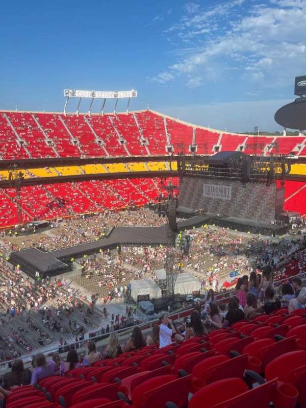 Arrowhead Stadium, section: 328, row: 13, seat: 7