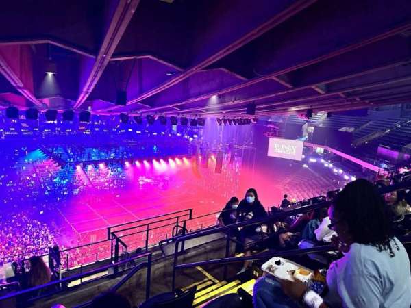 Oakland Arena, section: 202, row: 13, seat: 4