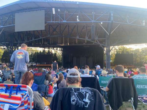 Jiffy Lube Live, section: Lawn