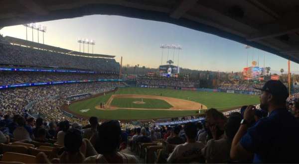 Dodger Stadium, section: 122LG, row: R, seat: 4