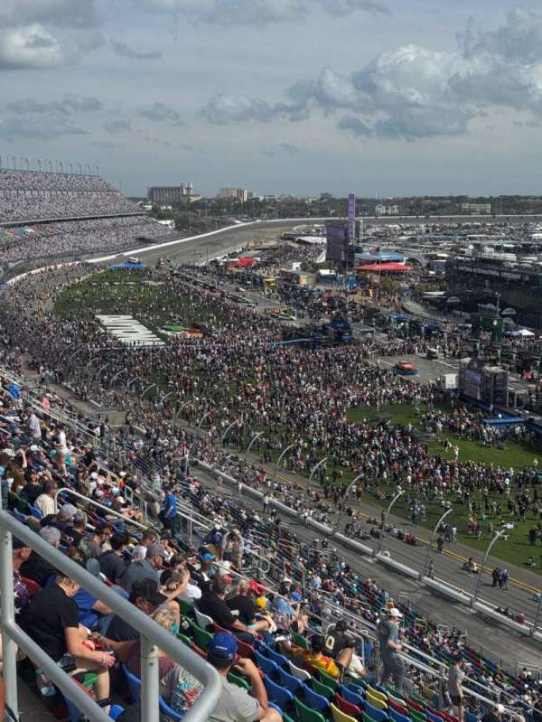 Daytona International Speedway, section: 476, row: 28, seat: 16