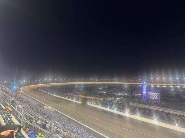 Daytona International Speedway, section: 433, row: 30, seat: 18