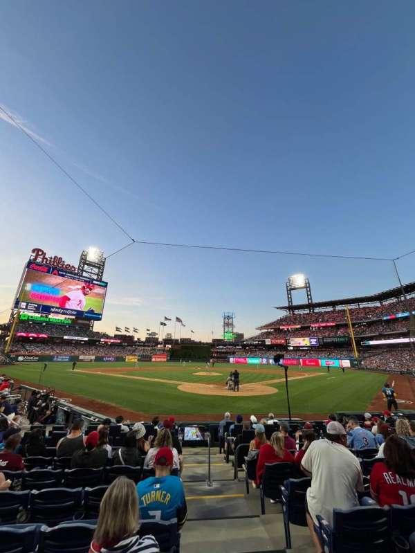 Citizens Bank Park, section: Diamond Club C, row: 11, seat: 1