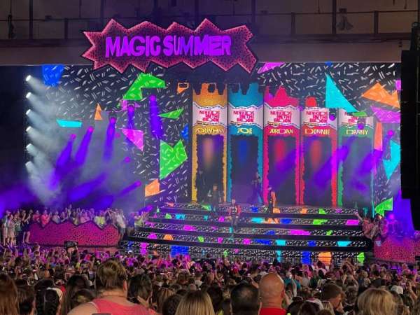 Riverbend Music Center, section: 900, row: UU, seat: 903
