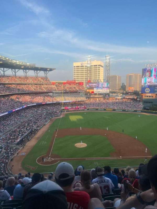 Truist Park, section: 322, row: 12, seat: 18