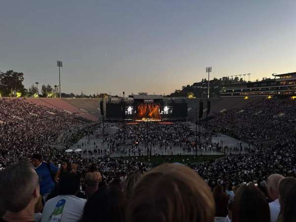 Rose Bowl, section: 11-H, row: 71, seat: 106