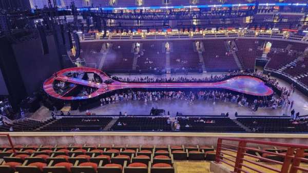 United Center, section: 318, row: 8, seat: 1