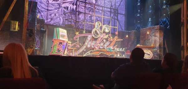 New Theatre Oxford, section: Stalls, row: D, seat: 31