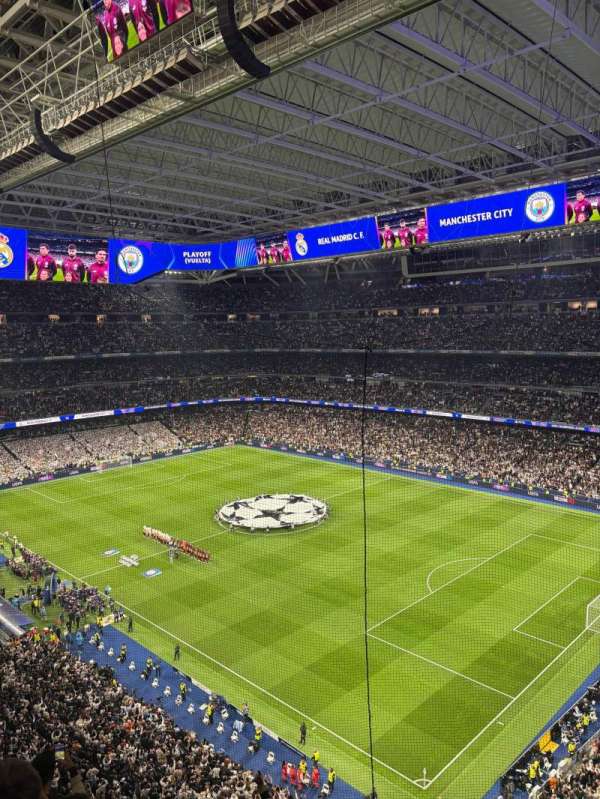 Santiago Bernabéu Stadium, section: 533, row: 9, seat: 31