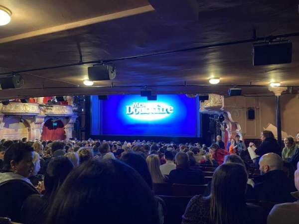Shaftesbury Theatre, section: Stalls, row: Y, seat: 3