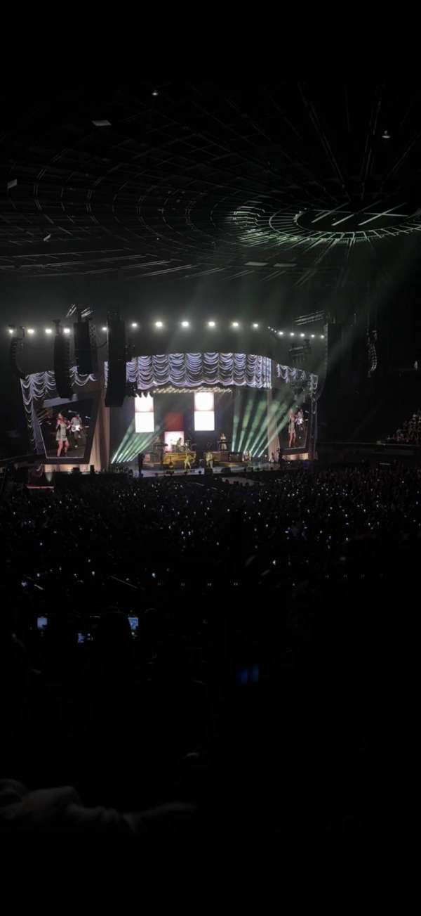 Kia Forum, section: 133, row: 10, seat: 3-4