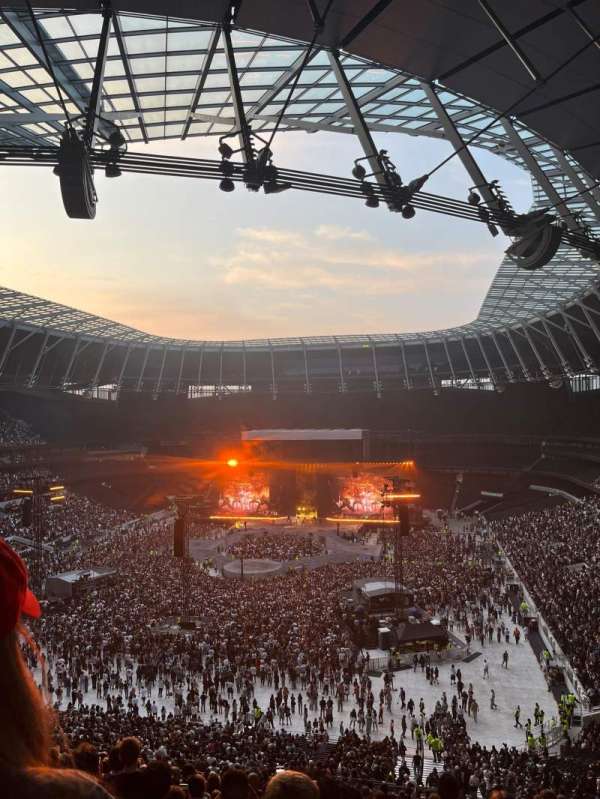 Tottenham Hotspur Stadium, section: 323, row: 60, seat: 152