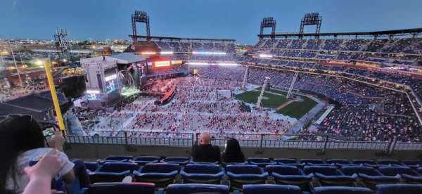 Citizens Bank Park, section: 433, row: 4, seat: 12