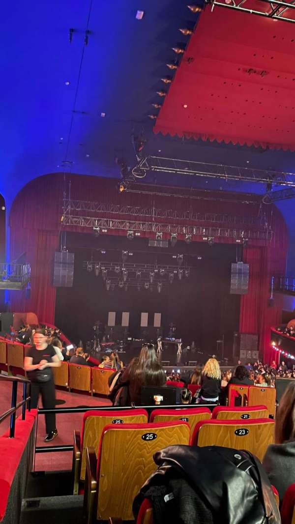 L'Olympia, section: Balcon, row: 14, seat: 27