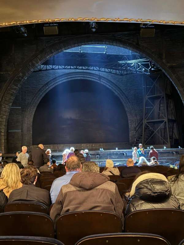 Lunt-Fontanne Theatre, section: Orchestra C, row: R, seat: 110