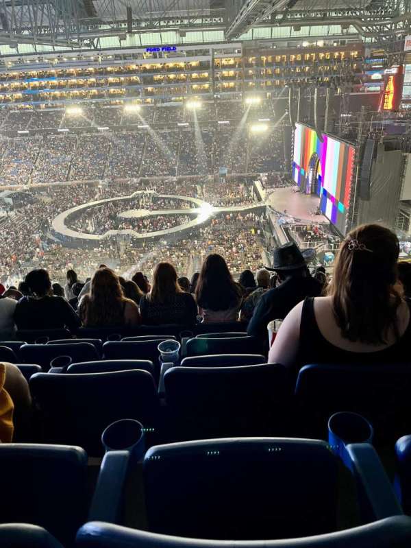 Ford Field, section: 332, row: 17