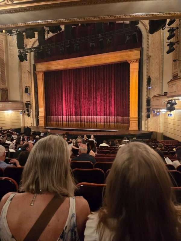 Majestic Theatre, section: Orchestra R, row: Q, seat: 14