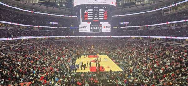 United Center, section: 226, row: 2, seat: 16
