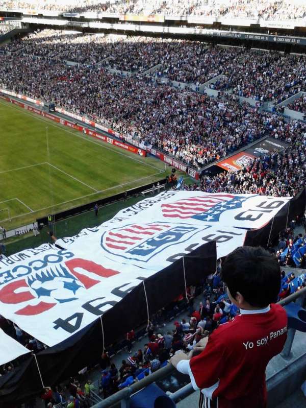 Lumen Field, section: 323, row: B, seat: 11