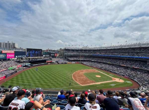 Yankee Stadium, section: 327, row: 7, seat: 17