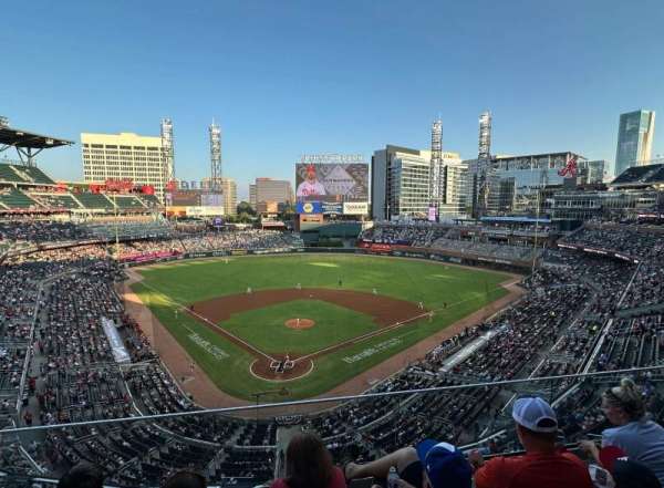 Truist Park, section: 325, row: 3, seat: 18