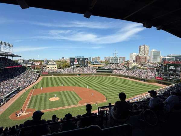 Wrigley Field, section: 422R, row: 1, seat: 18