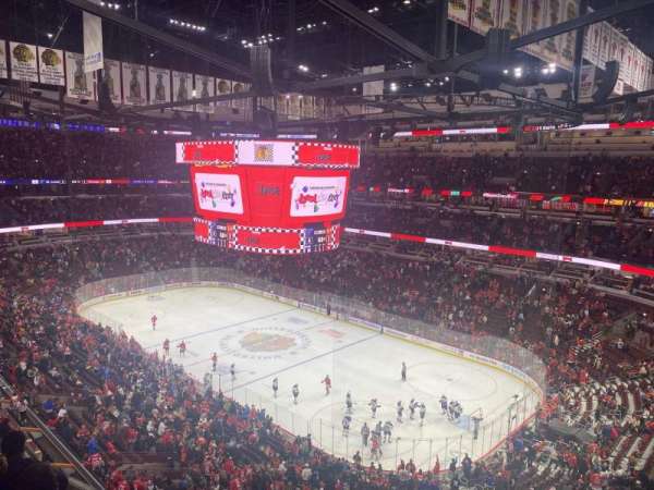 United Center, section: 330, row: 5, seat: 10