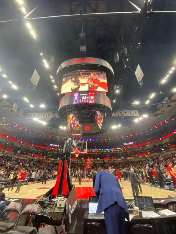 United Center, section: 106, row: B, seat: 4