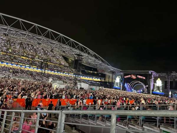 Accor Stadium, section: 126, row: 16, seat: 50