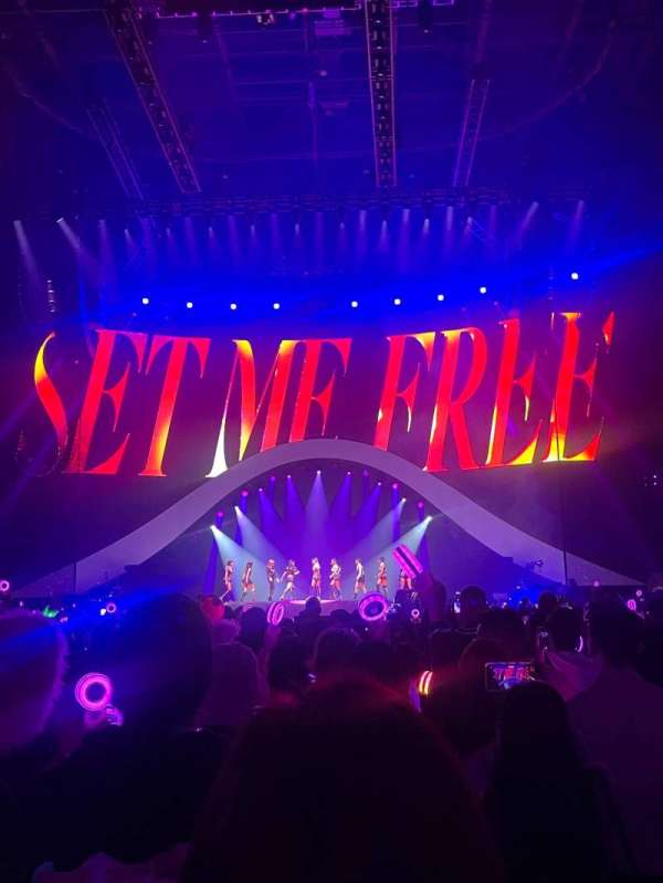 Scotiabank Arena, section: Floor C, row: 8, seat: 13
