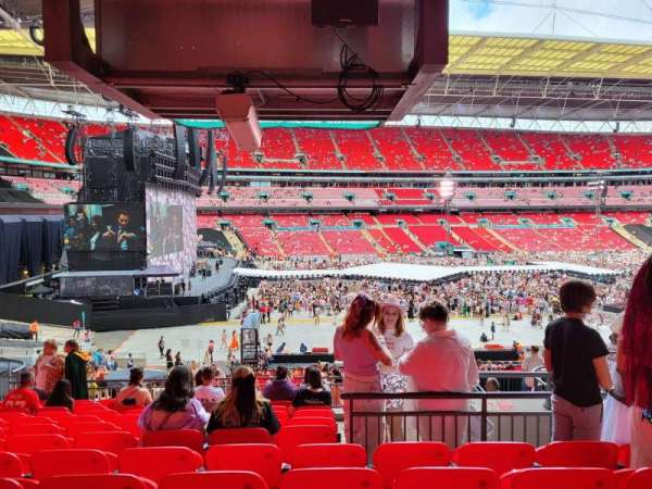 Wembley Stadium, section: 126, row: 42, seat: 106