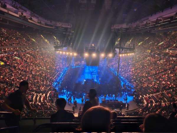 Rogers Arena, section: 316, row: 4, seat: 2