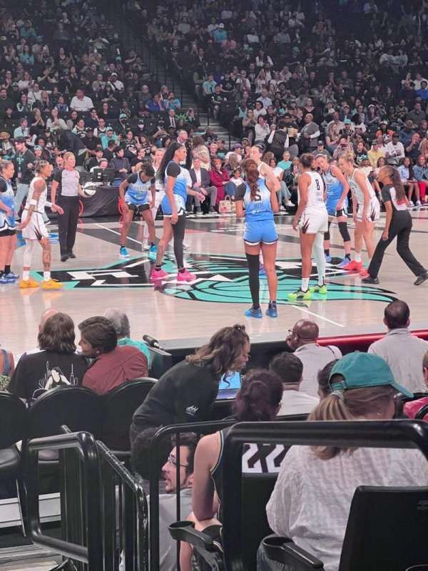 Barclays Center, section: 9, row: 6, seat: 1