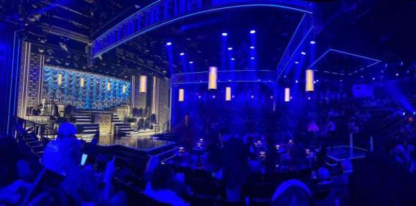 Circle in the Square Theatre, section: Orchestra 300, row: D, seat: 221