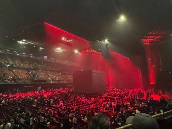 Kia Forum, section: 106, row: 2, seat: 4