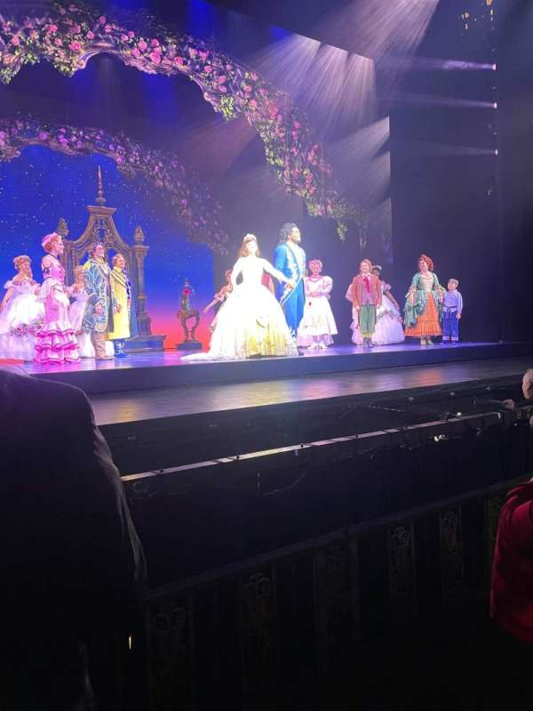 Majestic Theatre, San Antonio, section: Orchestra LC, row: B, seat: 117