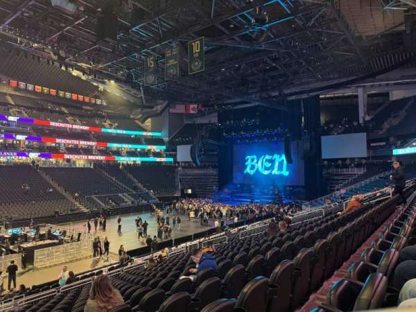 Climate Pledge Arena, section: 16, row: U, seat: 1