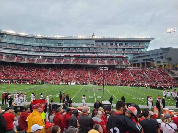 Nippert Stadium, section: 106, row: 15, seat: 18
