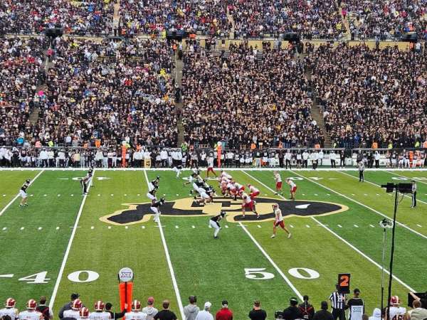 Folsom Field, section: 105, row: 27, seat: 21