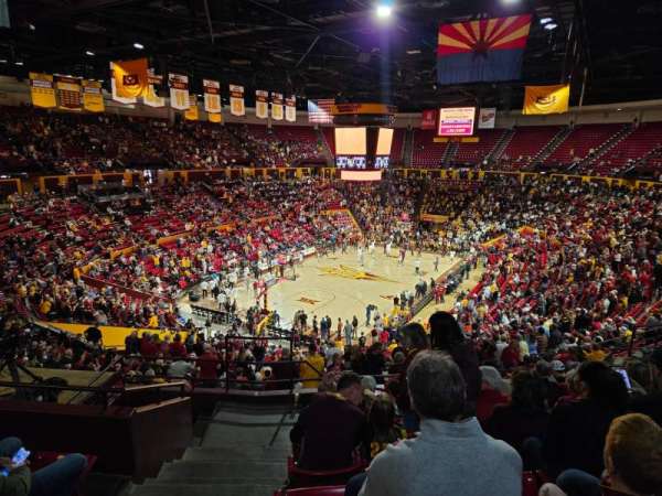 Desert Financial Arena, section: X1, row: 32