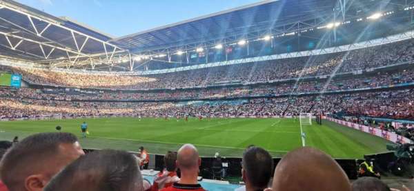 Wembley Stadium, section: 140, row: 9, seat: 206