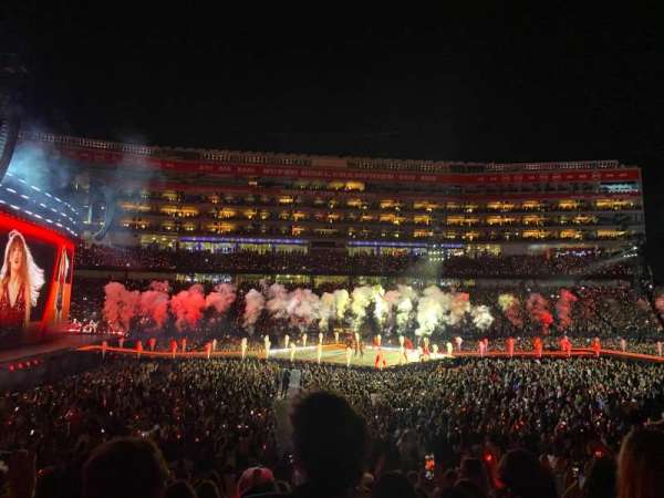 Levi's Stadium, section: C117, row: 16, seat: 8